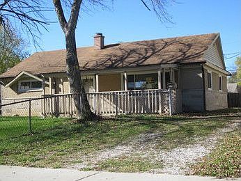 1st image of 610 Park Dr