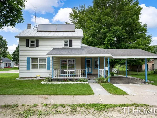 428 W Maple St, Wayland, MI 49348