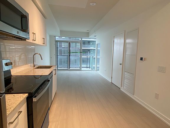 5th image of 4010 Eglinton Ave W #1916