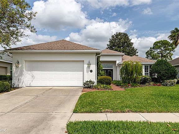 3rd image of 8009 Pine Hollow Dr