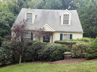 100 New Kent Dr, Goode, VA 24556