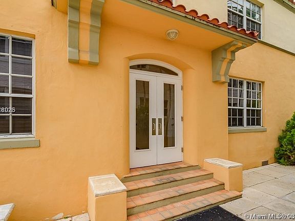 3rd image of 1035 Pennsylvania Ave APT 1