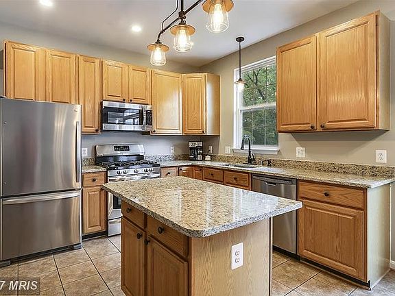 5th image of 9673 Granary Pl