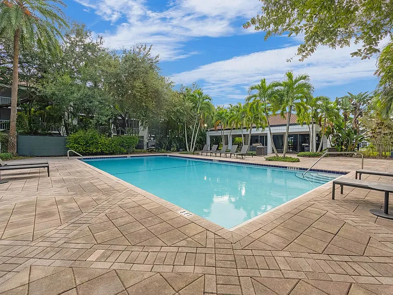 The Luxe at Boca — Photo 12