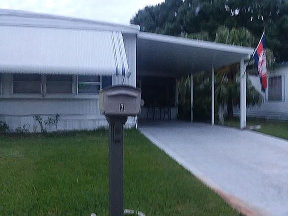 3rd image of 7 Yolanda Ln