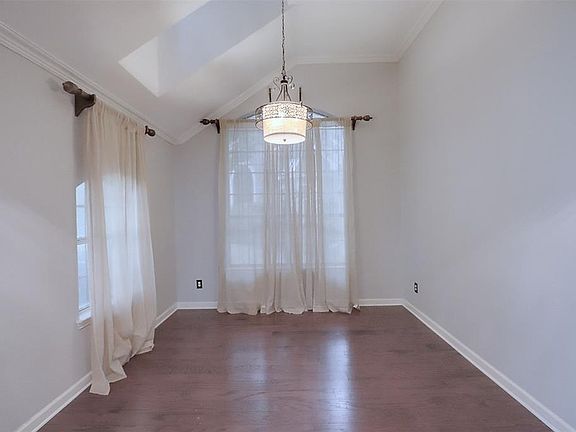4th image of 2302 Spenrock Ct