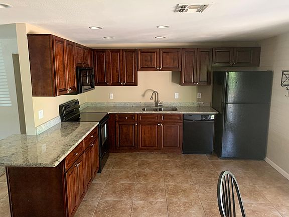 2nd image of 3702 E Ludlow Dr
