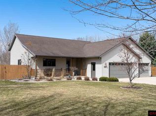 544 Cardinal Dr, Mankato, MN 56001