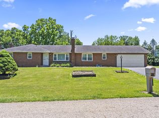 5875 Meadow Ridge Ct, Grove City, OH 43123