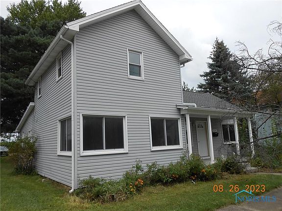 2nd image of 328 S 2nd St