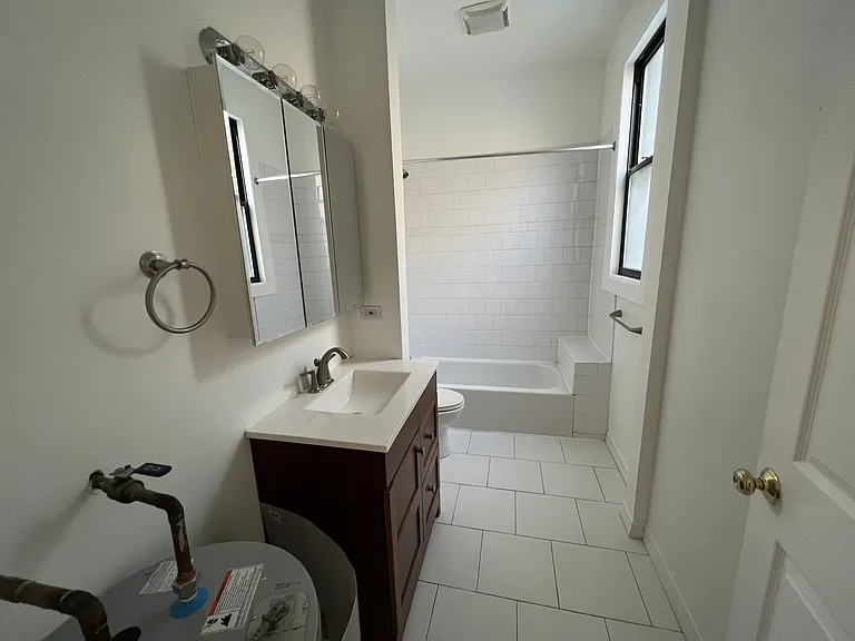 2751 N Western Ave #2 — Photo 11