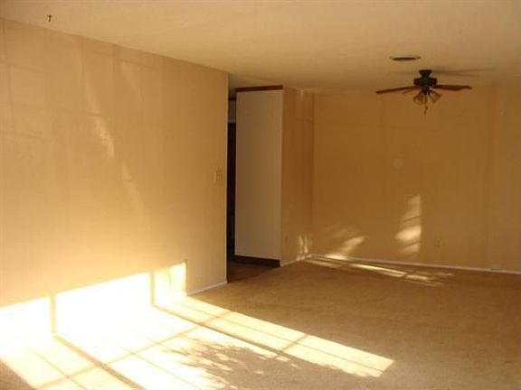4th image of 1357 Laurel Ave