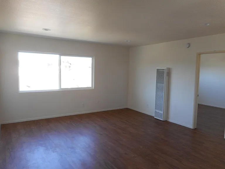 1523 Plaza Del Amo — Photo 8