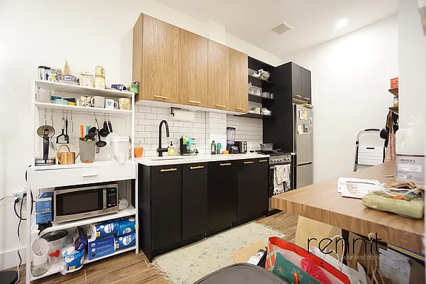 Rented by Rennit Inc. | media 11