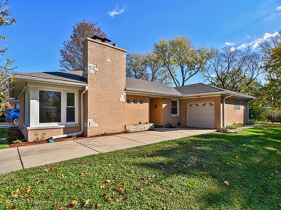 2nd image of 6817 N Moselle Ave