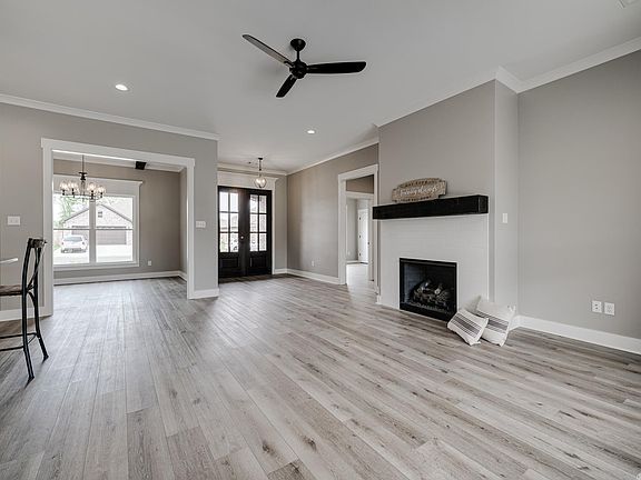 4th image of 2323 Pleasant Cove Dr
