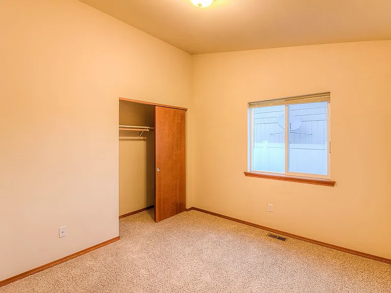 1007 S 91st Ave — Photo 16