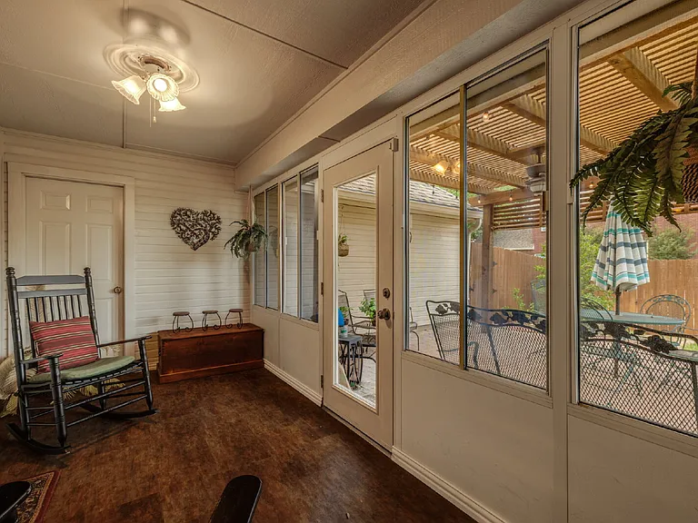 3726 Pensacola Dr — Photo 40