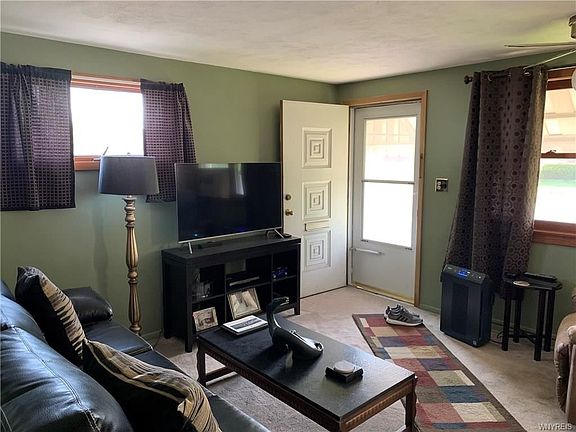 4th image of 11 Mona Ct