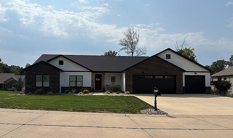 1st image of 100 Independence Dr