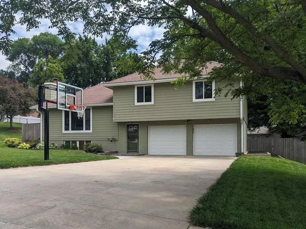 11517 Meredith Cir, Omaha, NE 68164