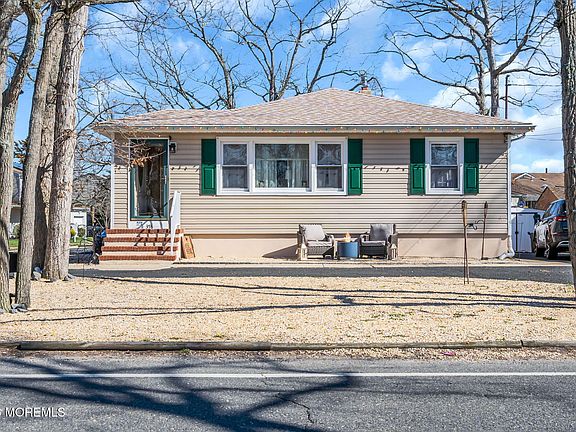 5th image of 353 Church Road