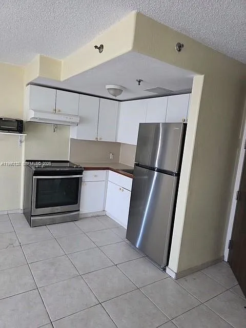 Building Photo - 16450 NW 2nd Ave #215