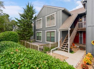 12738 W 110th Ter, Overland Park, KS 66210