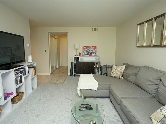 3rd image of 12 Southcreek Ct #A