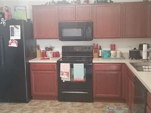 5th image of 1308 Divine Dr