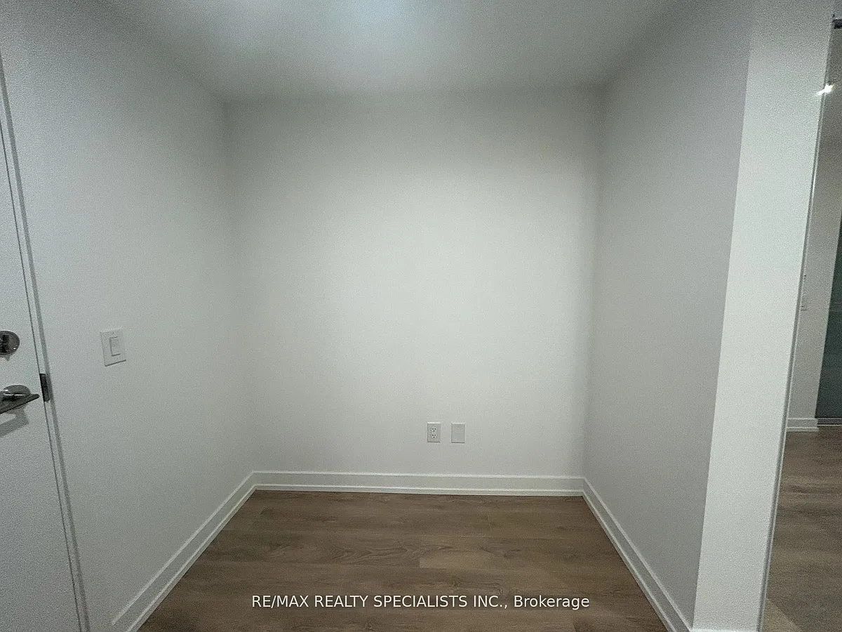 Building Photo - 1100 Sheppard Ave W #1005