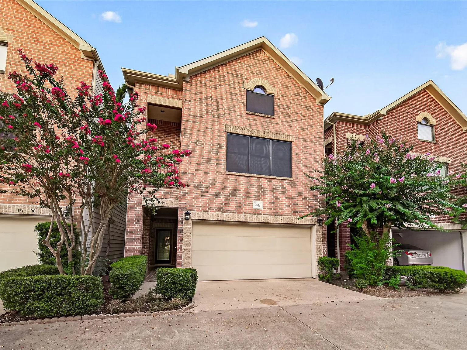 3 bed, 2.5 bath, 2656 sqft, $2,500 — Photo 3