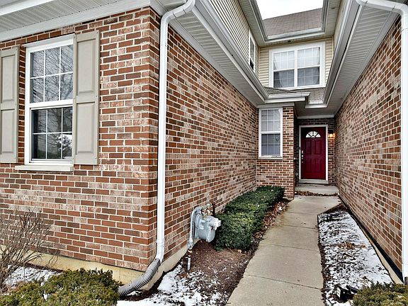 2nd image of 560 Bobby Ann Ct