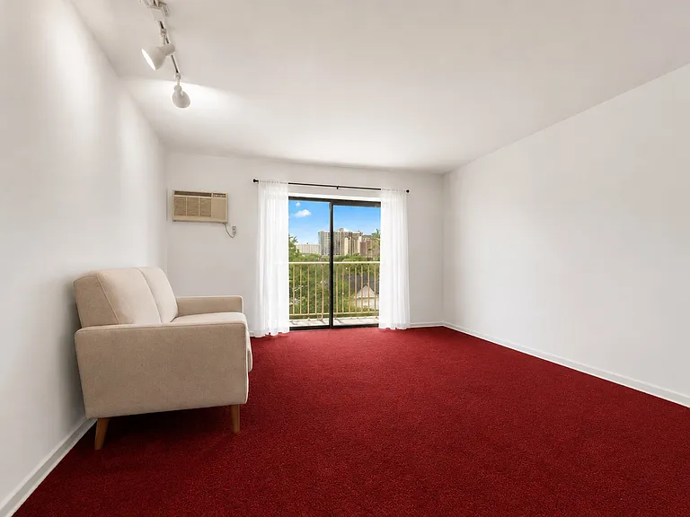 245 Anderson St #4C — Photo 2