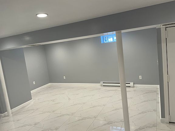 4th image of 131-227 St