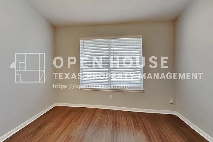 5803 Village Grove Dr — Photo 20