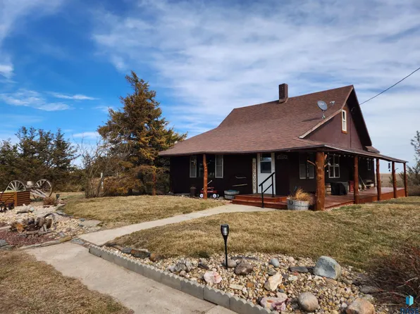 19300 299th St, Batesland, SD 57716