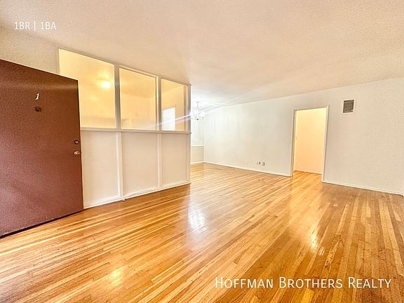 5th image of 1058 S Wooster St #7