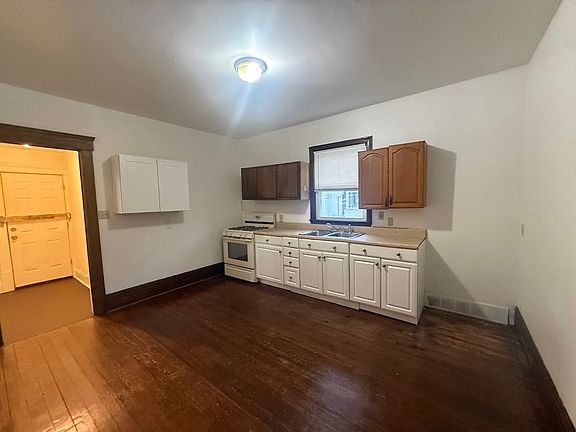 4th image of 421 Kirn St