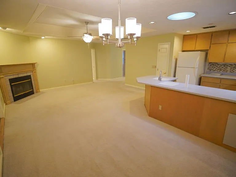 4424 Stratfordshire Ct — Photo 6