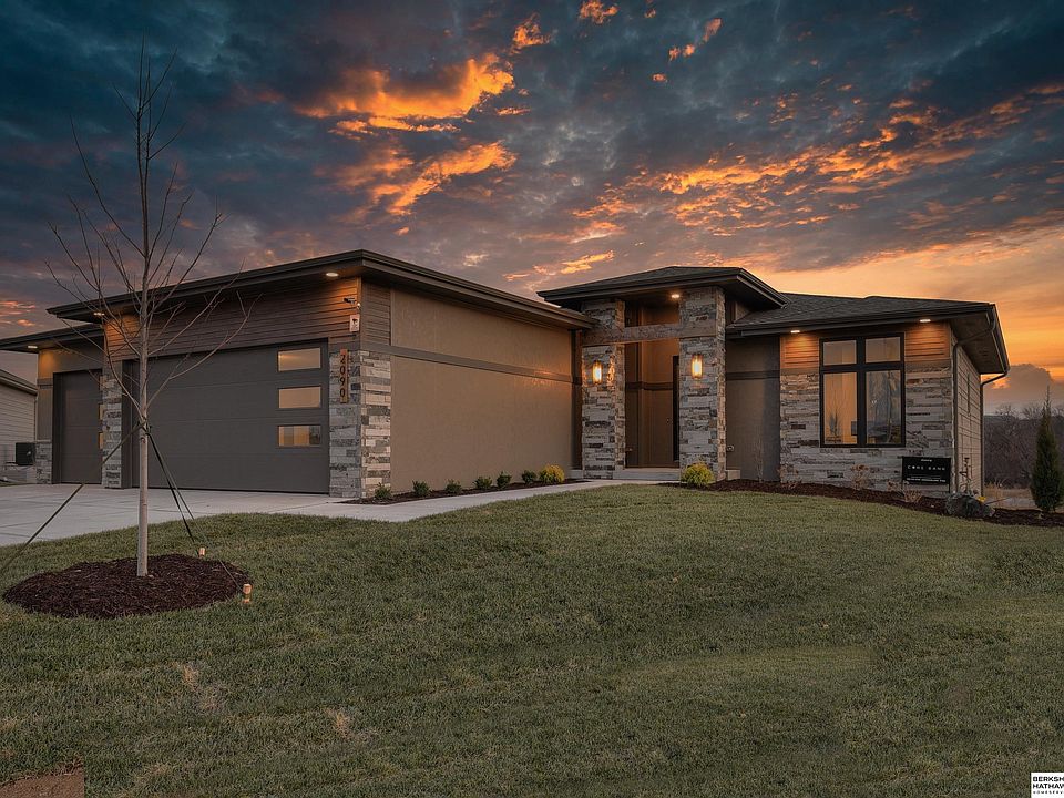 1st image of 2090 N 182 Avenue Cir