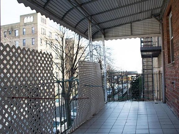5th image of 8342 Talbot St #2