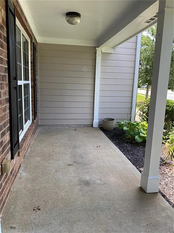 5 bed, 3.0 bath, 2936 sqft, $2,690 — Photo 4