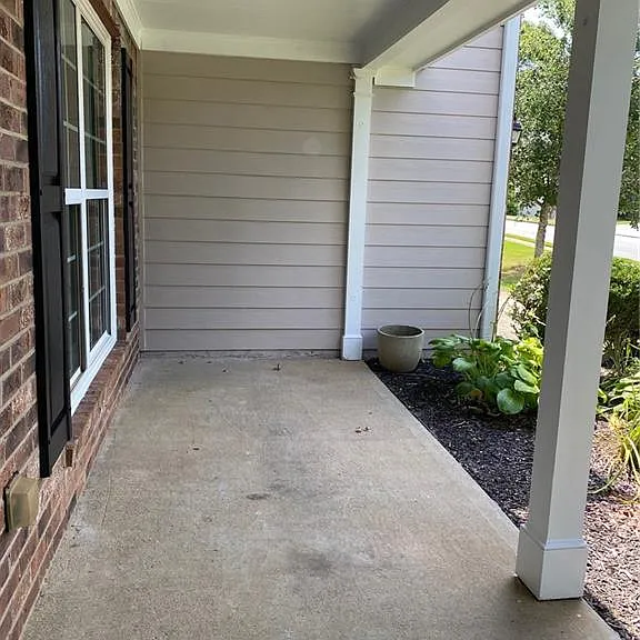 425 Beckenham Walk Dr — Photo 4
