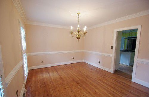 3rd image of 4401 Wyman Ln