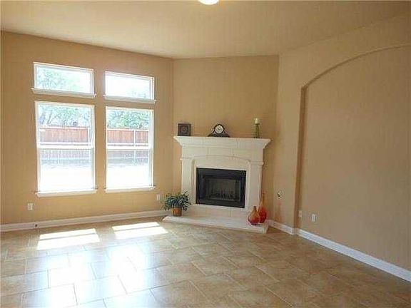 5th image of 115 Walking Horse Way