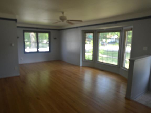 3rd image of 38605 W Ann Arbor Trl