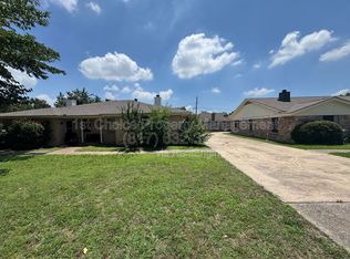 7704 Jennifer Ln, Fort Worth, TX 76182