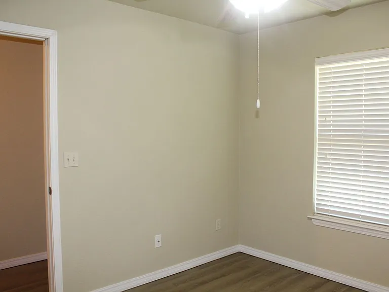8410 Cottage Park Dr — Photo 7