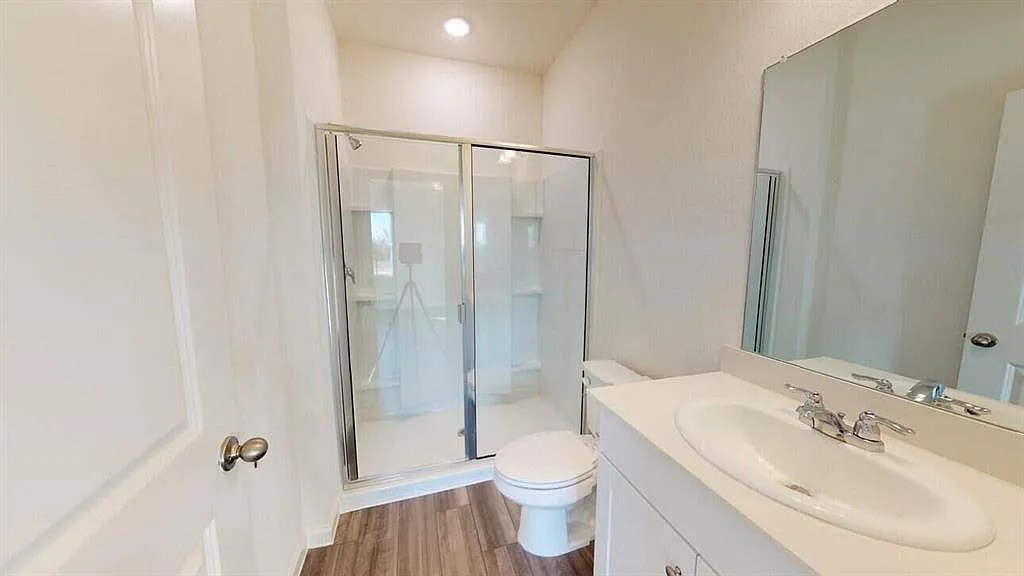 3 bed, 1200 sqft, $1,700 — Photo 4